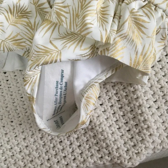 JANIE AND JACK RACHEL ZOE GOLD AND WHITE SWIM SUIT. NEW WITH TAGS, SIZE 7
